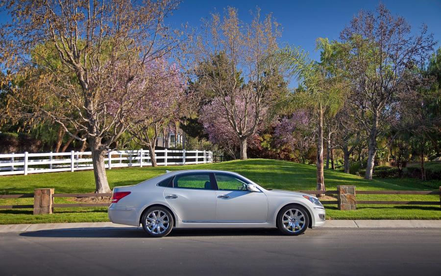  Hyundai Equus 2011 года  (фото 4 из 21)